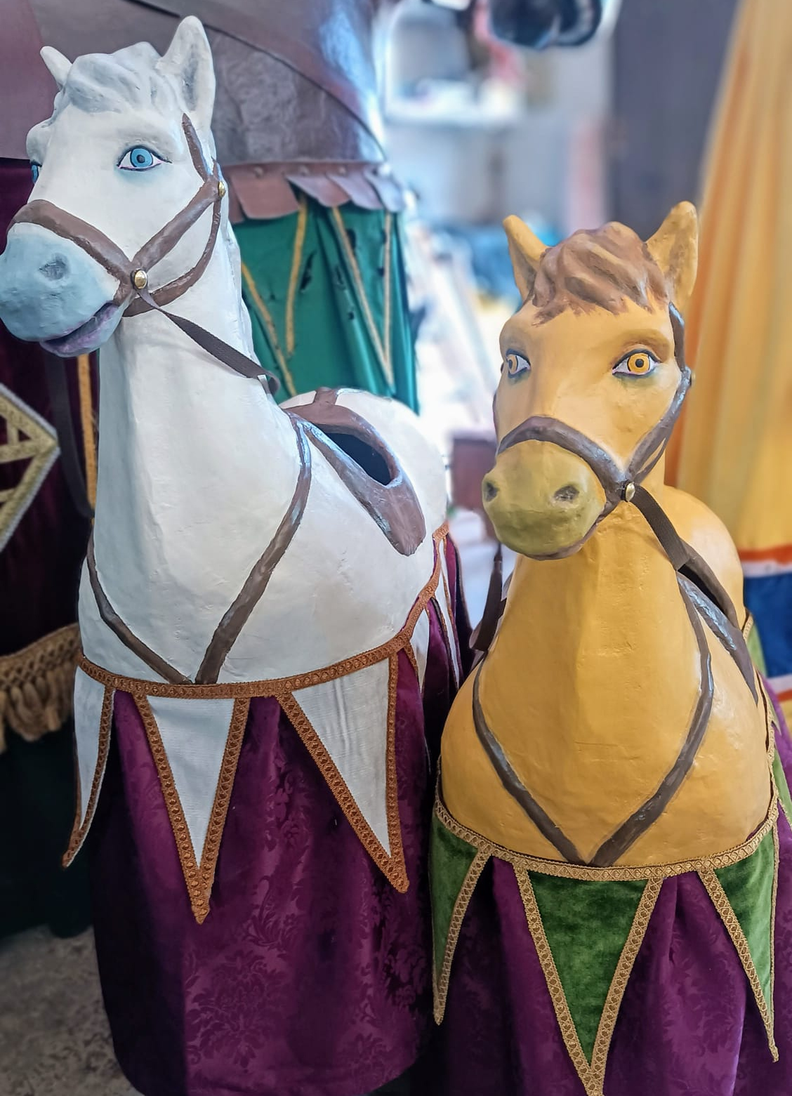 Hem estrenat els ‘Cavallets de Pineda’, la mainada més petita ja pot portar figures!