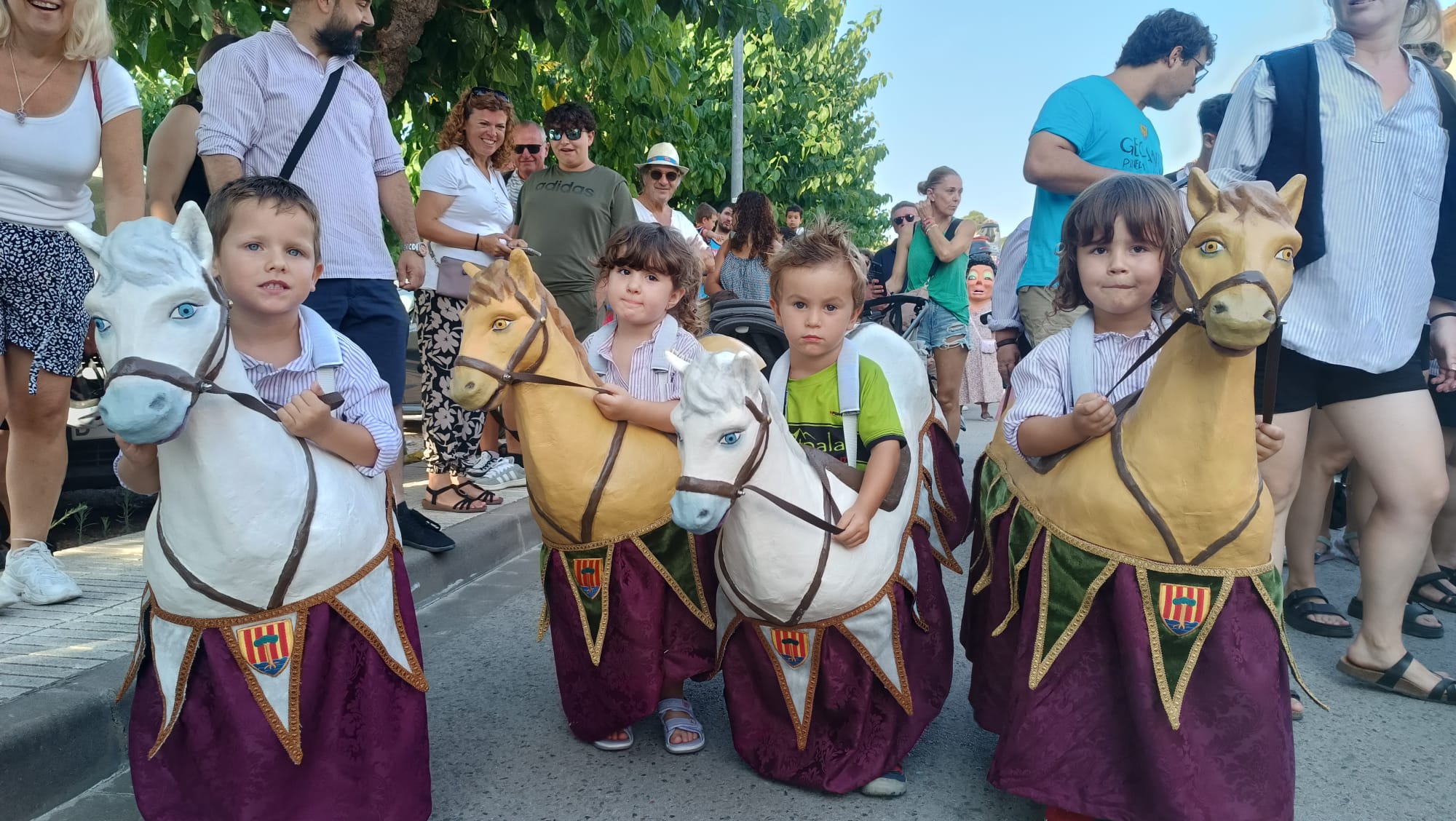Els Cavalls de ‘Catró; de Pineda; les noves figures de la colla gegantera